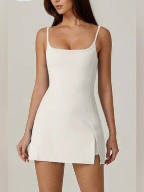 Qinsen Women's White Tennis Dress Size Medium with Pockets